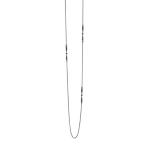 Guldsmed ø "A" halssmykke i oxyderet sølv - lang