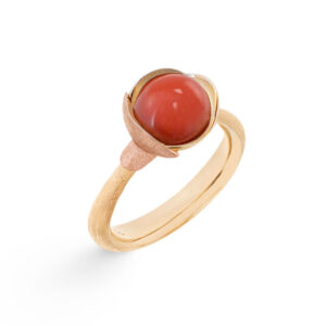 OLE LYNGGAARD Lotus ring str. 1, 18 kt guld - blade rosaguld med rød koral