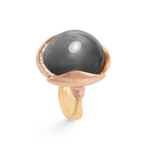 Ole Lynggaard Lotus Ring str. 4 - i rødguld/rosaguld med grå månesten og brillanter