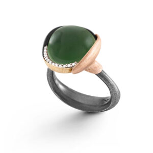 Ole Lynggaard Ring Lotus str. 3 - Sterling sølv oxyderet - blade 18 karat rosa- og rødguld serpentin cabochon 13 brill.