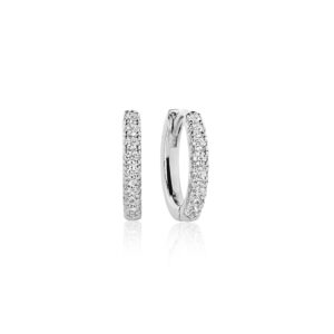 Sif Jakobs Ellera creoler i sølv med klare cubic zirkoner