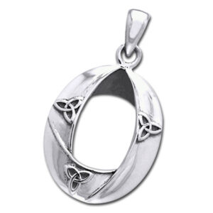 Vedhæng med Triquetra - Treenighedssymbolet - 30mm - u/kæde