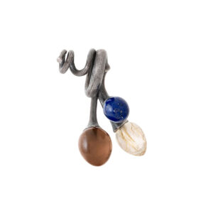 OLE LYNGGAARD Lotus klase oxideret sølv vedhæng med røgkvarts, lapis og rutil